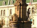 Statue.